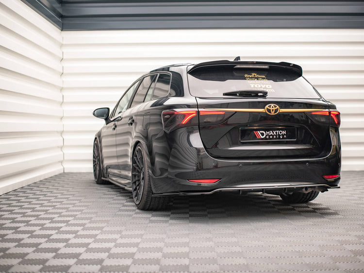Central Rear Splitter (Vertical Bars) Toyota Avensis Wagon Mk3 Facelift - Wayside Performance 