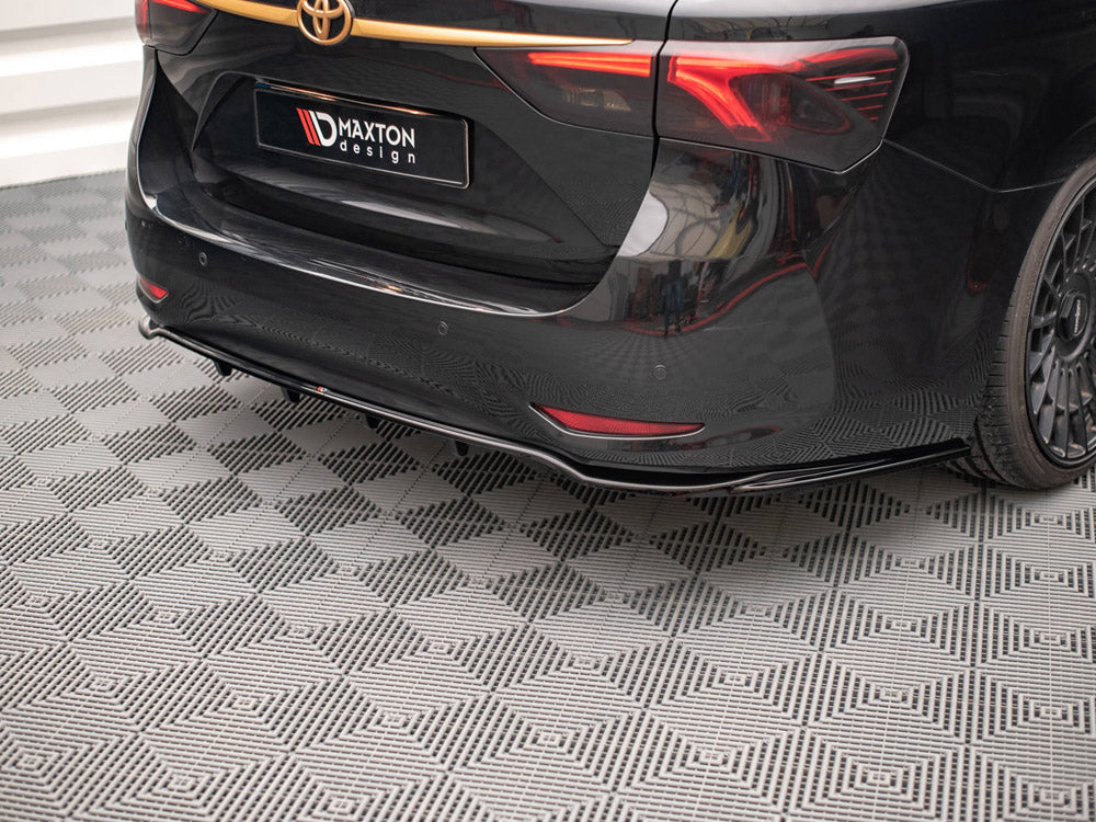 Central Rear Splitter (Vertical Bars) Toyota Avensis Wagon Mk3 Facelift - Wayside Performance 