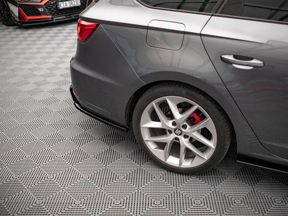 Rear Side Splitters V.2 Seat Leon Fr Sportstourer Mk3 (2012-2016) - Wayside Performance 