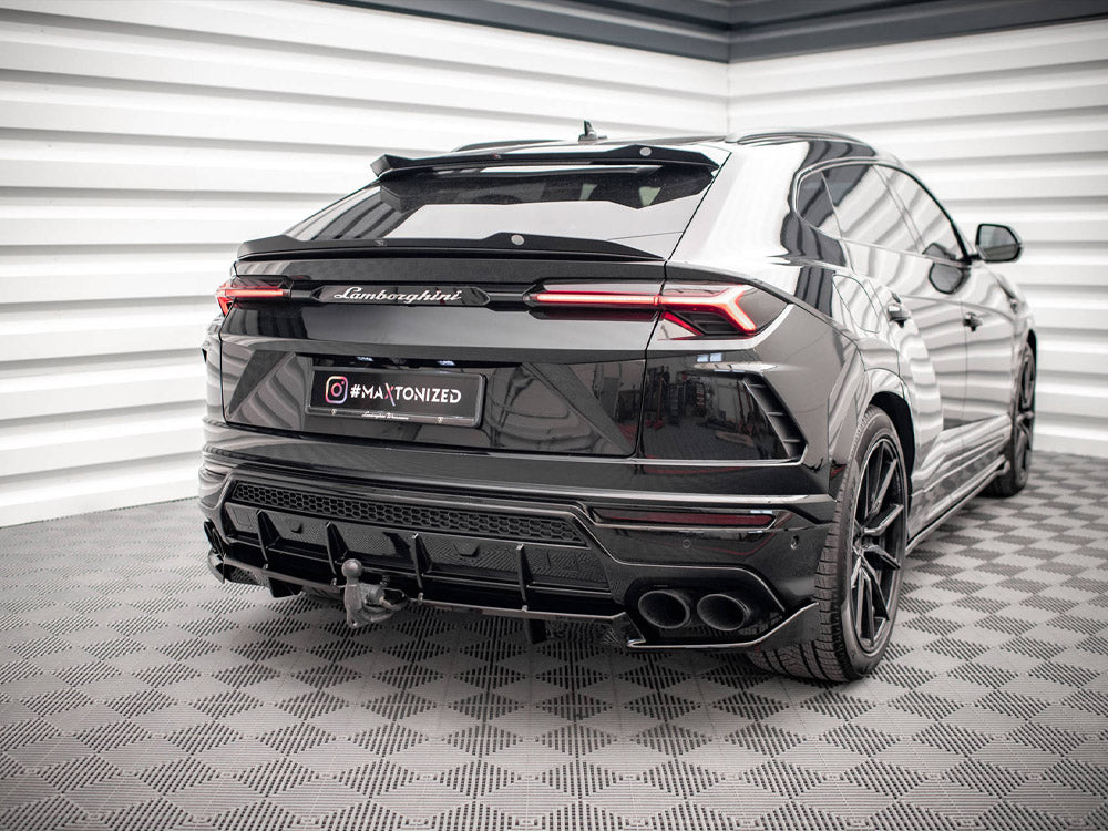 Central Rear Splitter (Vertical Bars) Lamborghini URUS Mk1 - Wayside Performance 