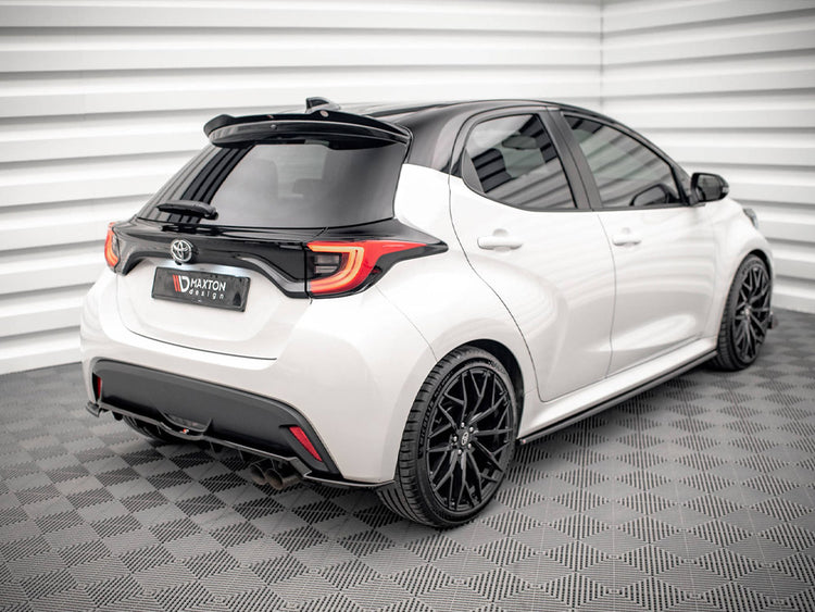 Central Rear Splitter V.2 (Vertical Bars) Toyota Yaris Mk4 - Wayside Performance 
