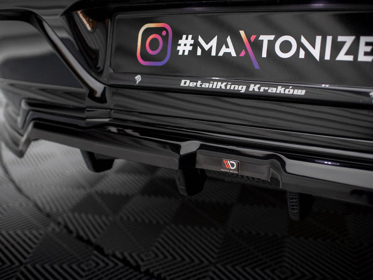 Central Rear Splitter (Vertical Bars) BMW 7 M-Pack G70 - Wayside Performance 