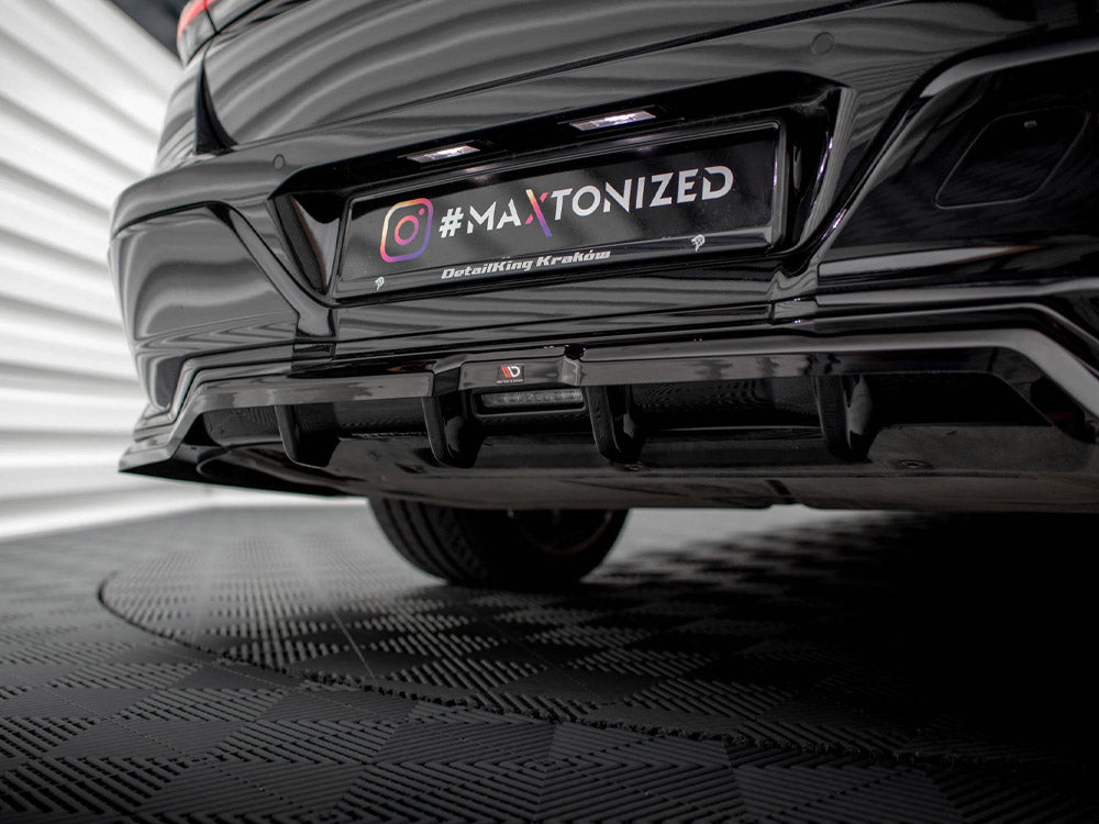 Central Rear Splitter (Vertical Bars) BMW 7 M-Pack G70 - Wayside Performance 