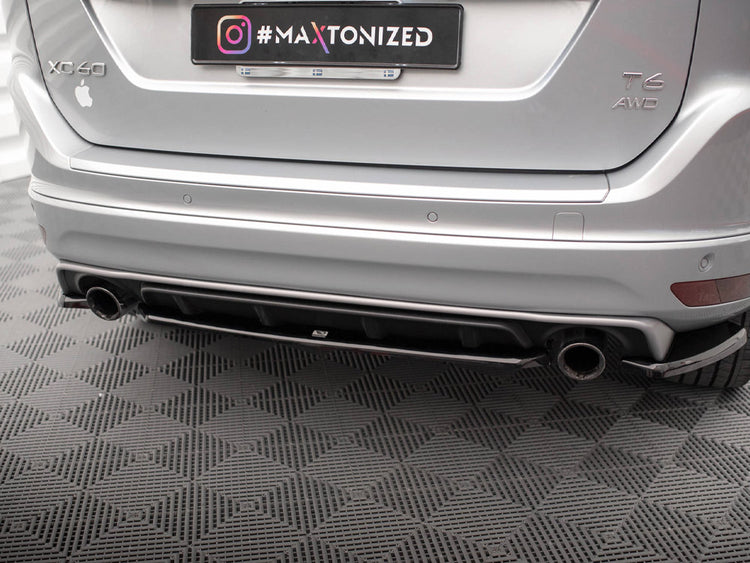 Central Rear Splitter Volvo XC60 R-Design Mk1 Facelift - Wayside Performance 