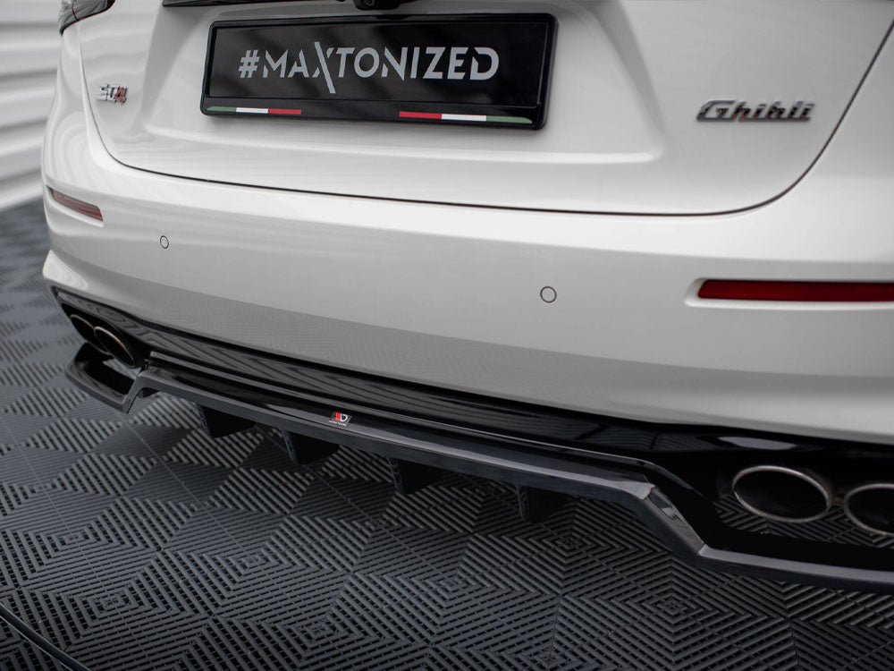 Central Rear Splitter (Vertical Bars) Maserati Ghibli Mk3 Facelift - Wayside Performance 