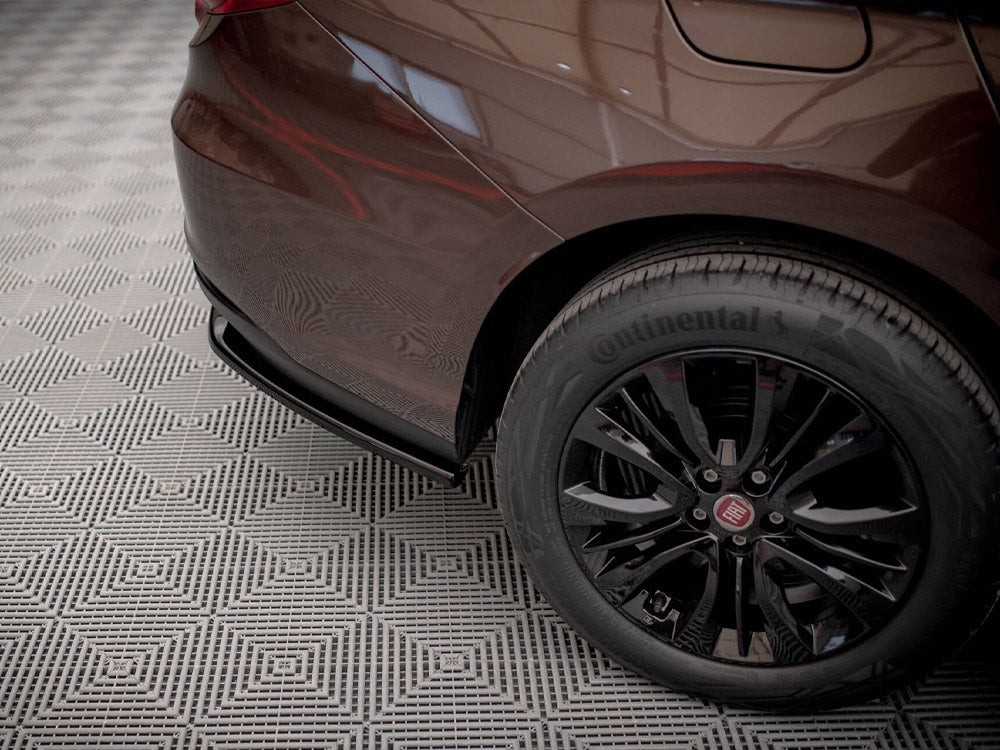 Central Rear Splitter (Vertical Bars) Fiat Tipo S Sedan Mk1 - Wayside Performance 