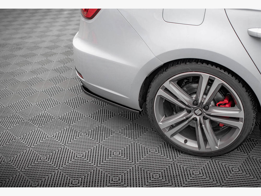 Rear Side Splitters V.1 Seat Leon Cupra Sportstourer Mk3 - Wayside Performance 