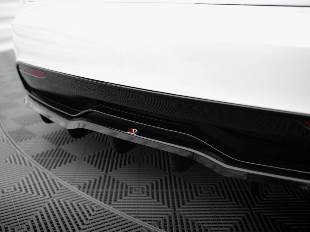 Central Rear Splitter (Vertical Bars) V.2 Tesla Model S Plaid Mk1 Facelift - Wayside Performance 