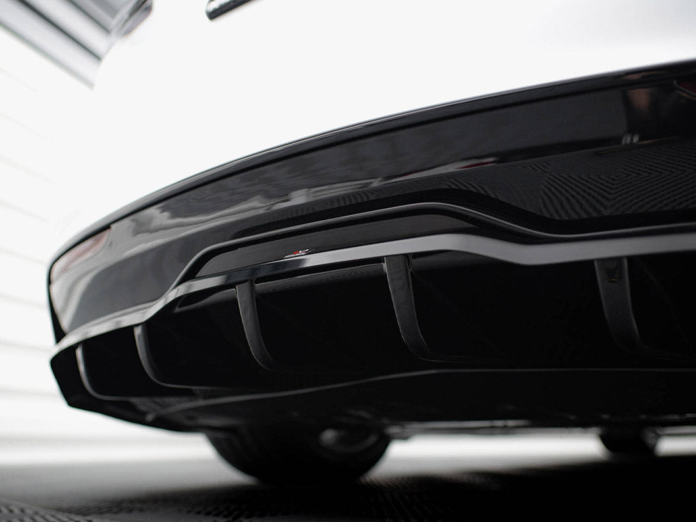 Central Rear Splitter (Vertical Bars) V.2 Tesla Model S Plaid Mk1 Facelift - Wayside Performance 