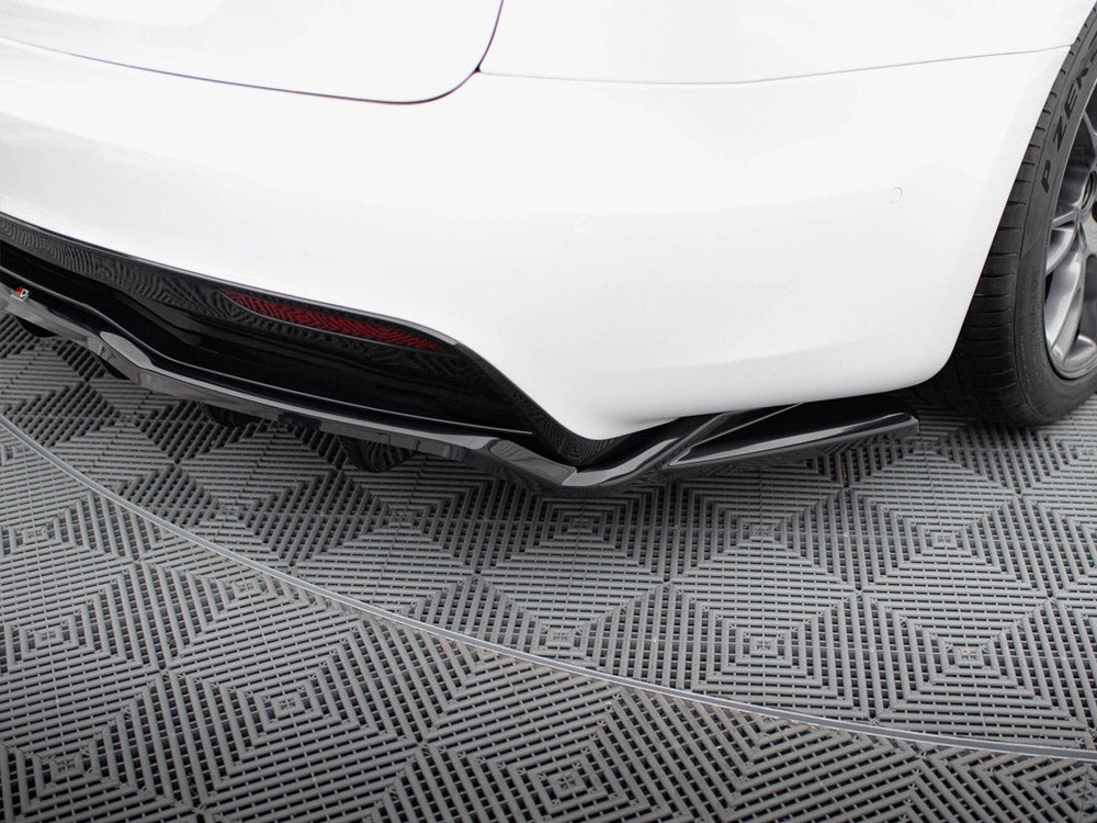 Central Rear Splitter (Vertical Bars) V.2 Tesla Model S Plaid Mk1 Facelift - Wayside Performance 