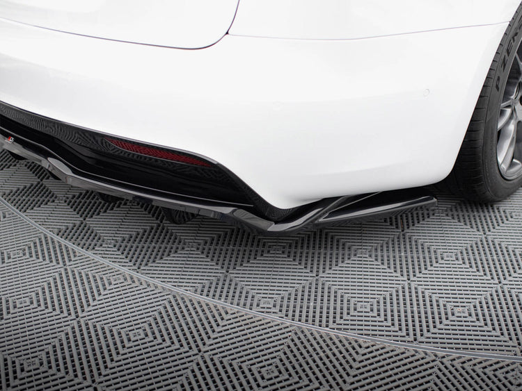 Central Rear Splitter (Vertical Bars) V.2 Tesla Model S Plaid Mk1 Facelift - Wayside Performance 