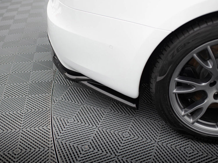 Central Rear Splitter (Vertical Bars) V.2 Tesla Model S Plaid Mk1 Facelift - Wayside Performance 