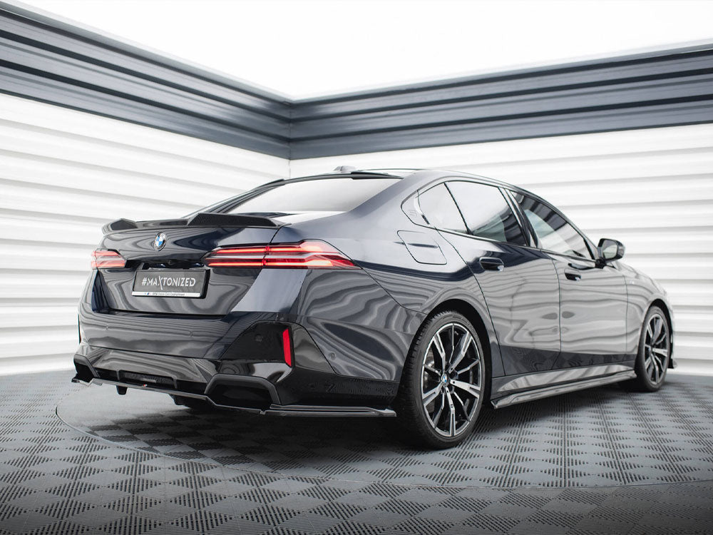 Central Rear Splitter (Vertical Bars) V.2 BMW 5 M-Pack G60 - Wayside Performance 