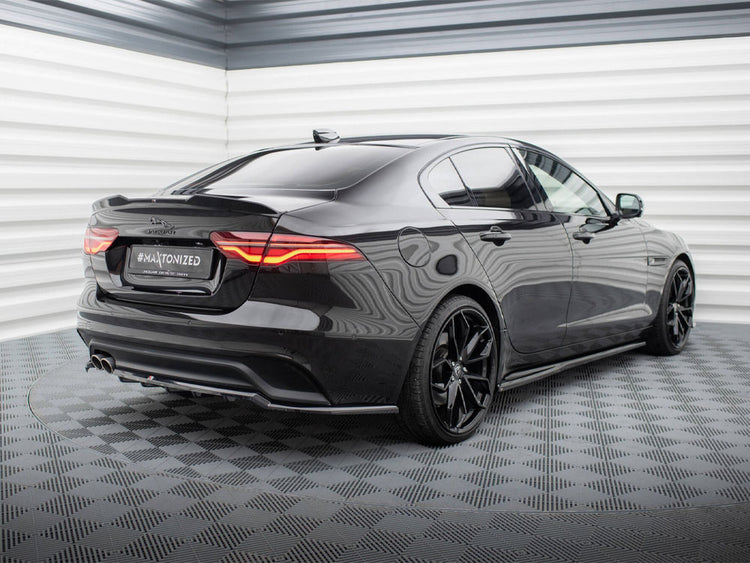 Central Rear Splitter (Vertical Bars) Jaguar XE X760 Facelift - Wayside Performance 